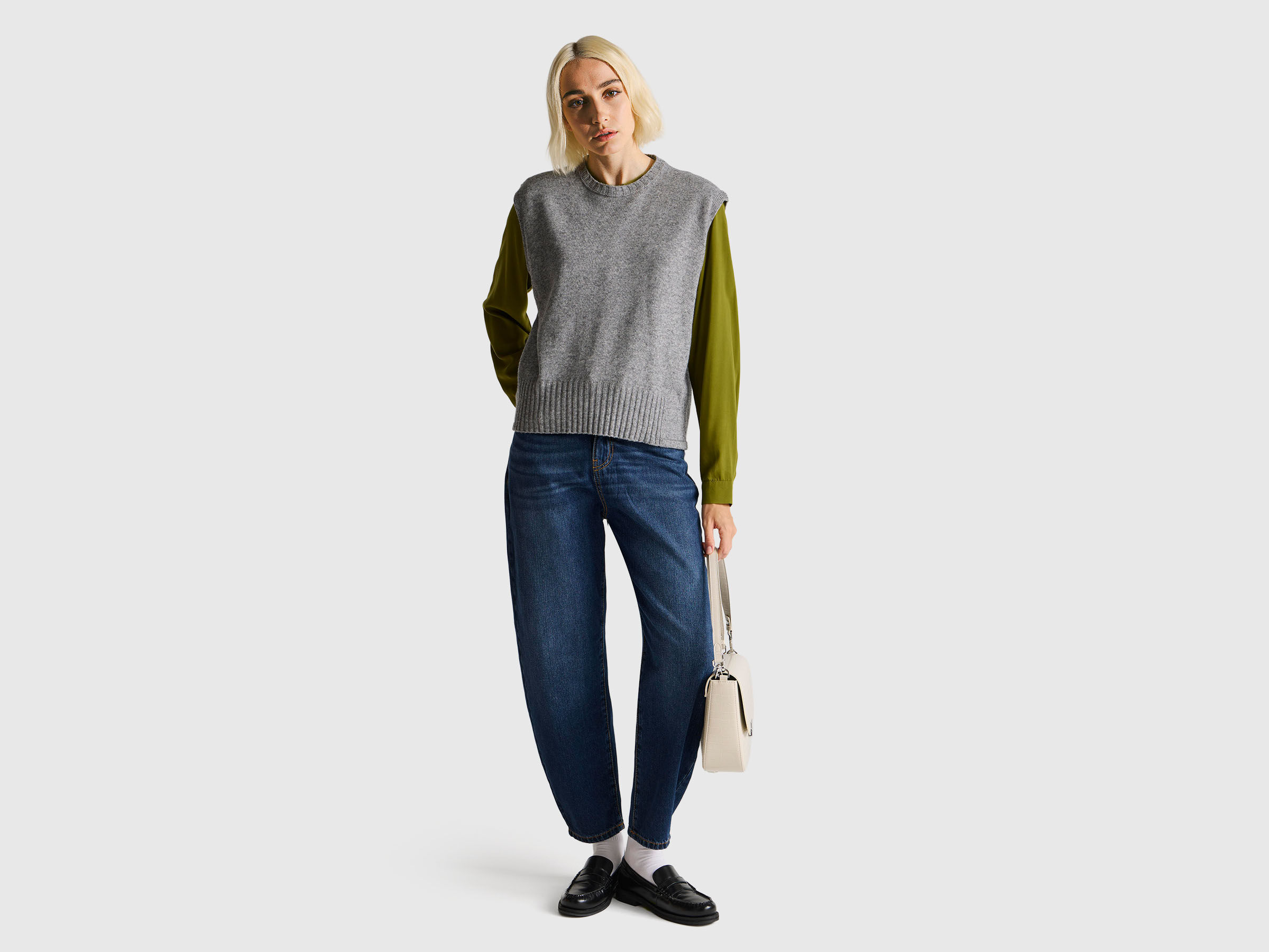 SLEEVELESS SWEATER Women image number 3